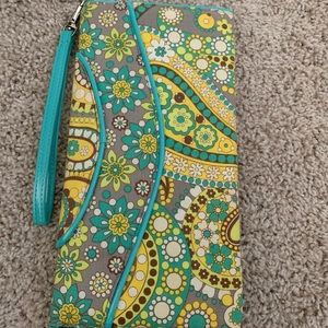 Vera Bradley large wristlet clutch